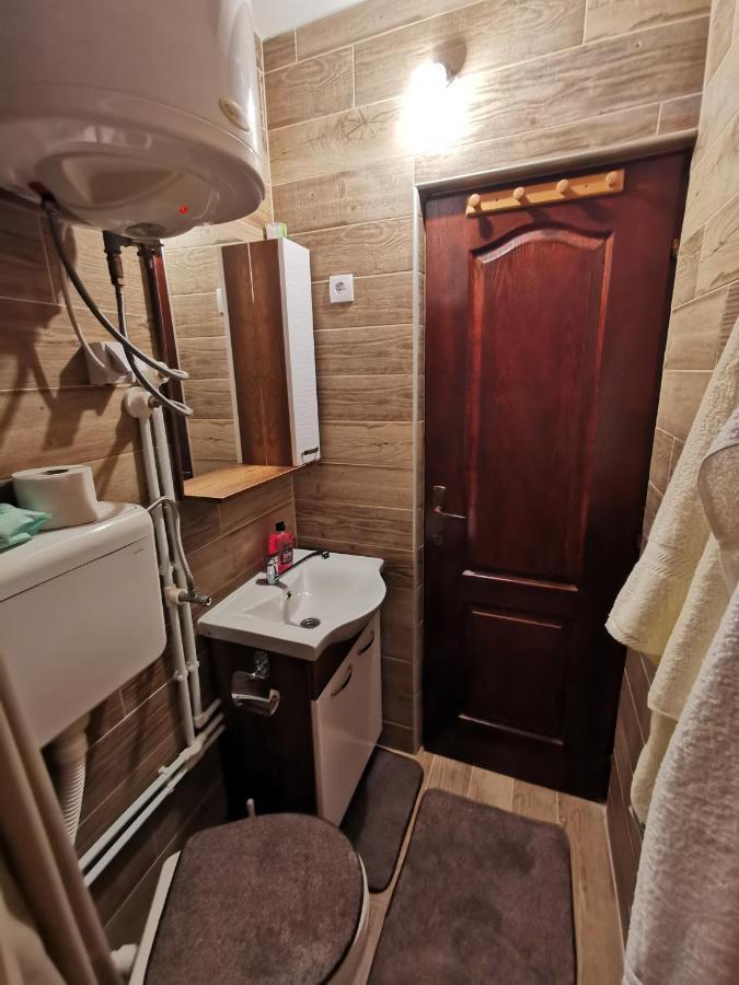 Vila Tijana Mitrovac Buitenkant foto